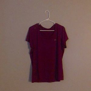 Medium under armour magenta t-shirt